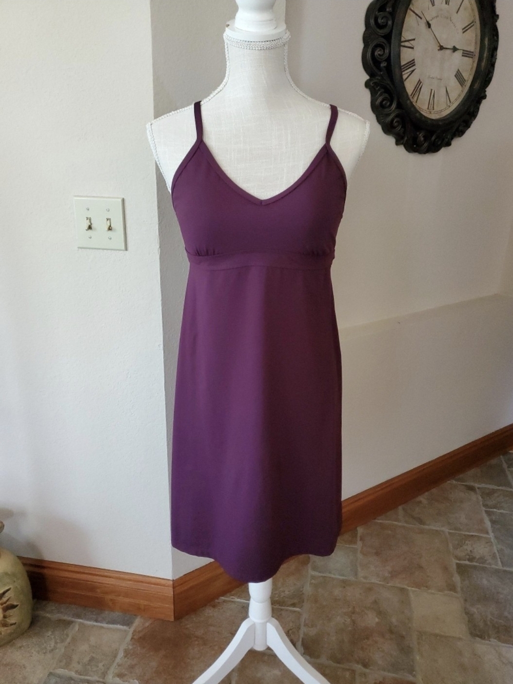 Athleta Plum V-Neck Dress - Small
